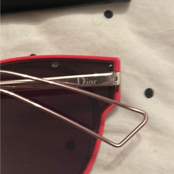 Women's Dior Lilac Cat Eye Sunglasses - Picture 4 of 6